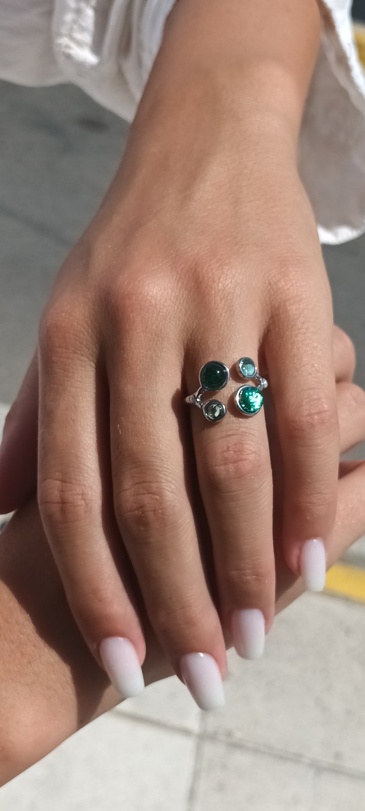 DEEPLE RINGS